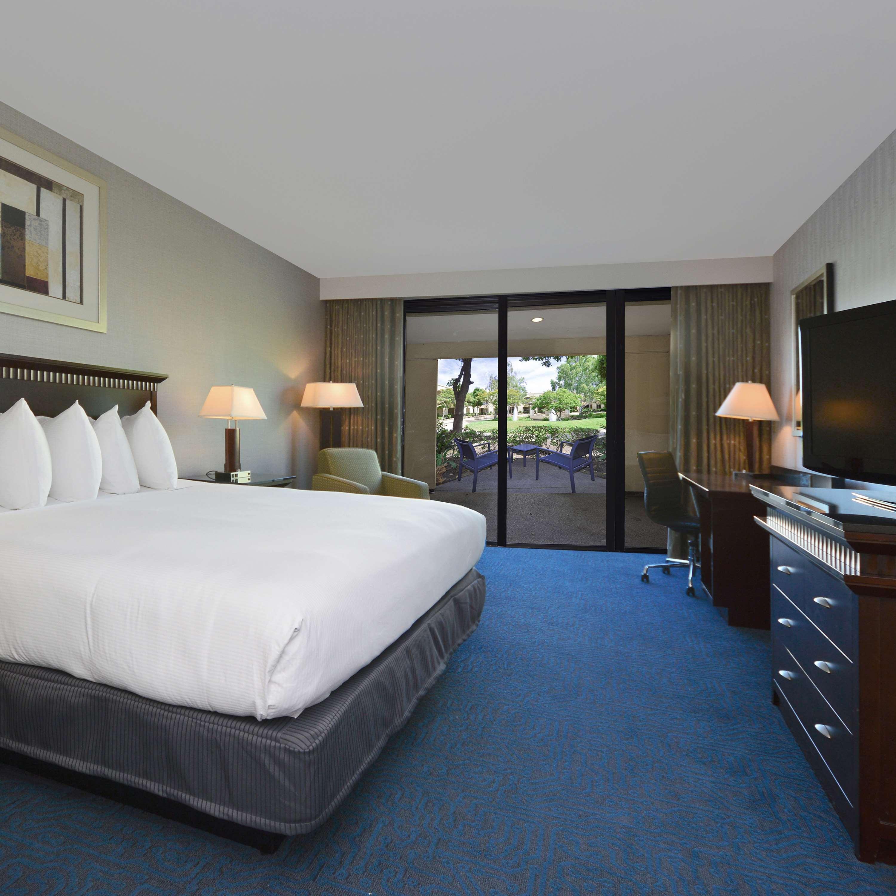 Hotel Doubletree By Hilton Newark-Fremont Extérieur photo